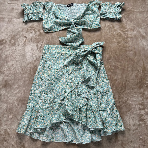 SHEIN Dresses & Skirts - SHEIN Green Floral Off the Shoulder Crop Top Skirt Set
